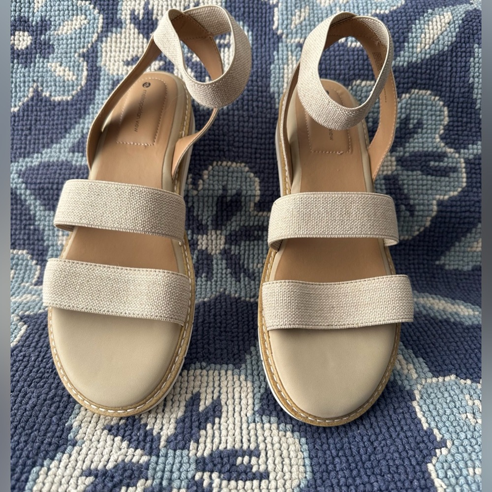 🤍 Beige Comfort Sandals Size 10 Elastic Strap Casual Summer NWOT